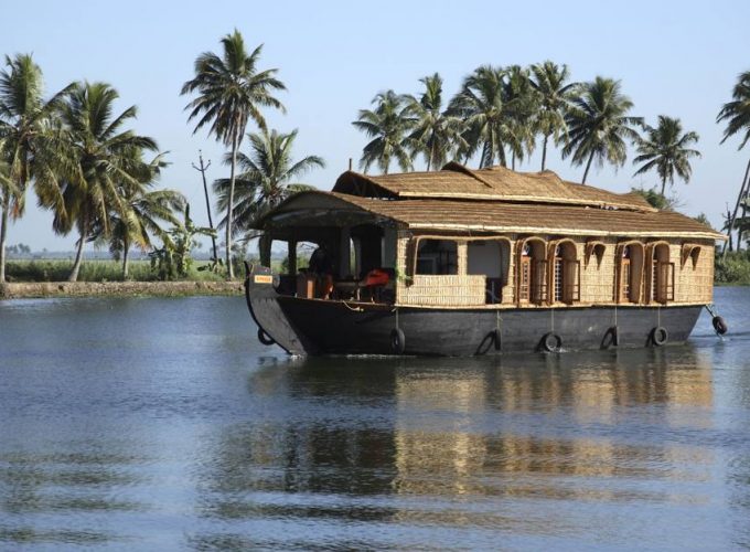 Alappuzha-honeymoon-packages