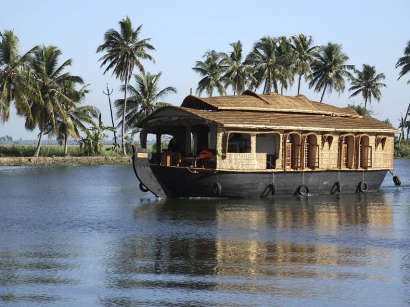 Alappuzha-honeymoon-packages