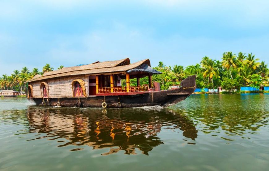Alleppey 2D/1N Luxury Honeymoon Package