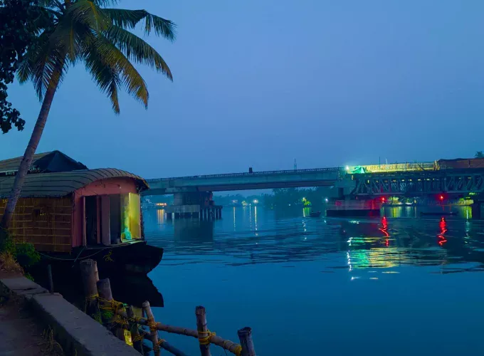 Honeymoon Houseboat Stay in Alleppey – Kerala