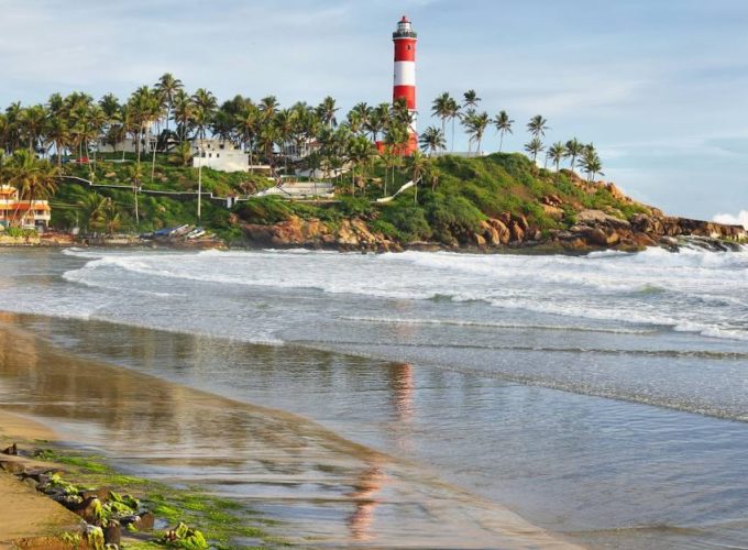 Kovalam 2D/1N Deluxe Honeymoon Package