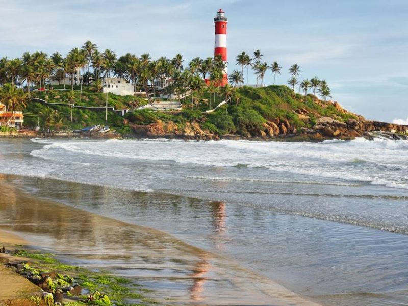 Kovalam 2D/1N Deluxe Honeymoon Package