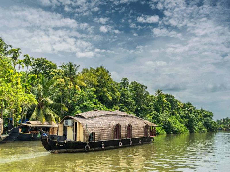 Kumarakom luxuary honeymoon package