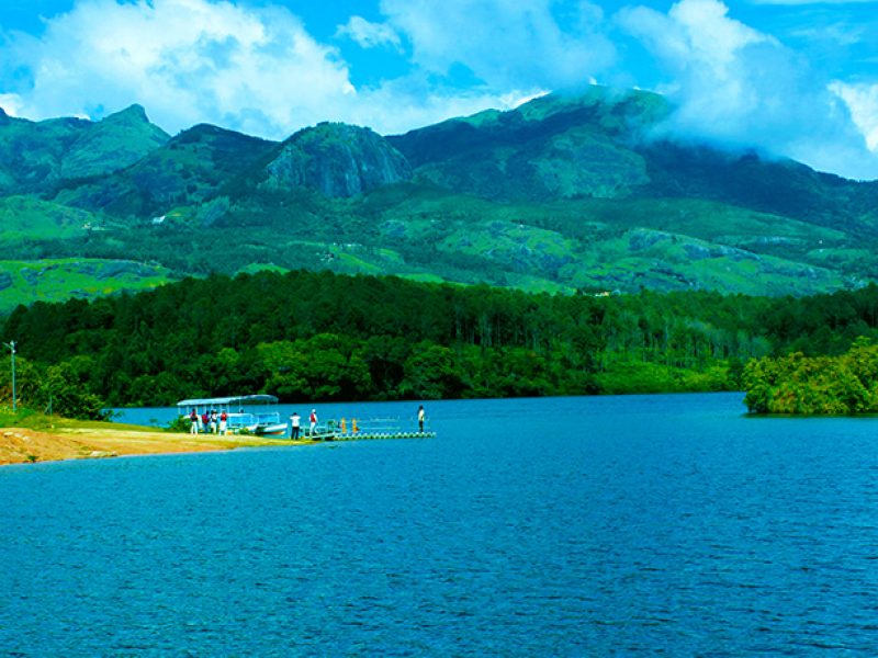Munnar-2d-1n-deluxe-honeymoon-package