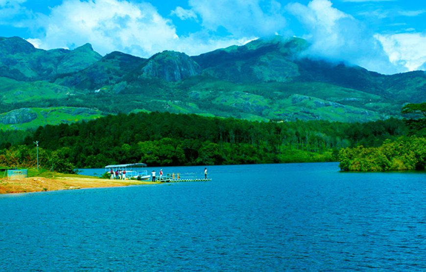 Munnar 2D/1N Deluxe Honeymoon Package