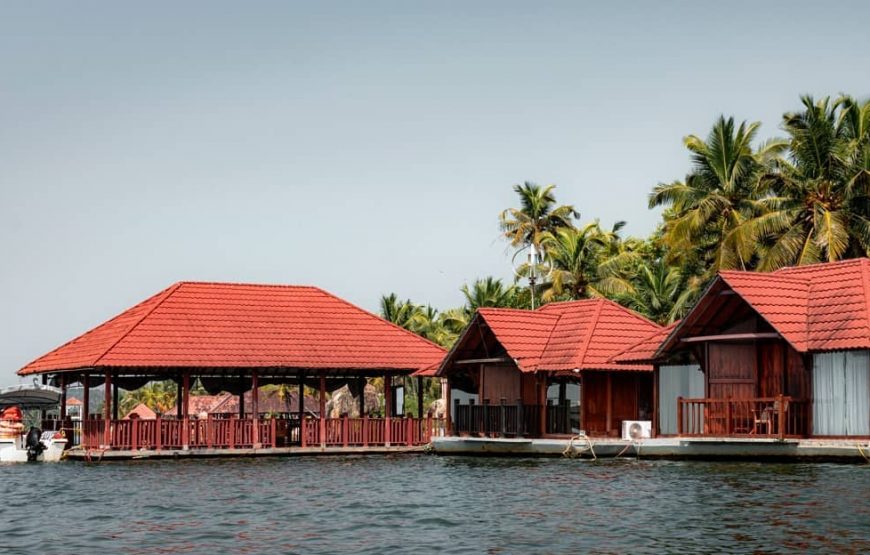 Poovar Island 2D/1N Luxury Honeymoon Package