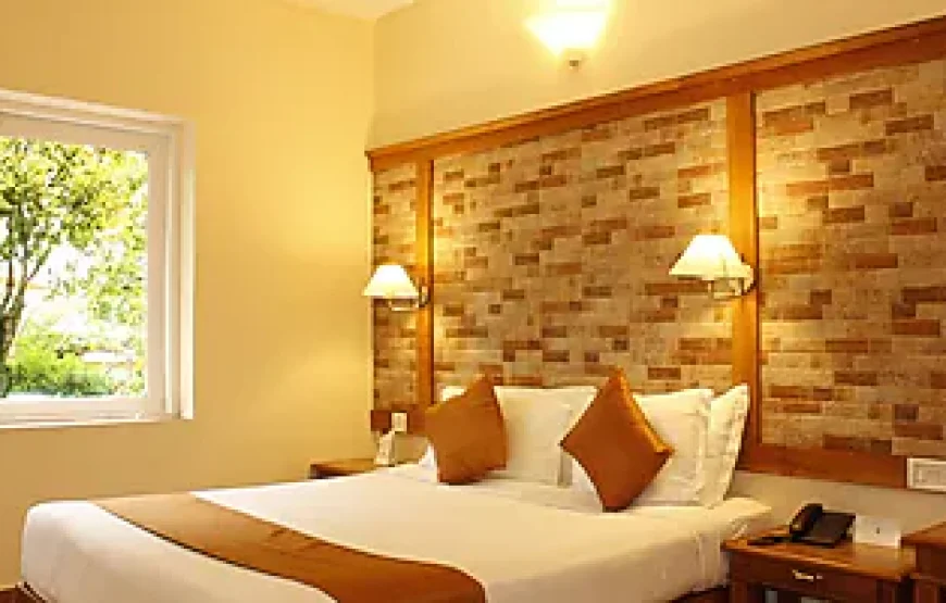 Luxury Cottage with Breakfast + Lunch/ Dinner