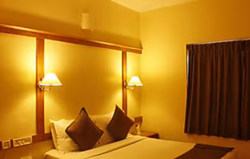 Luxury Cottage with Breakfast + Lunch/ Dinner