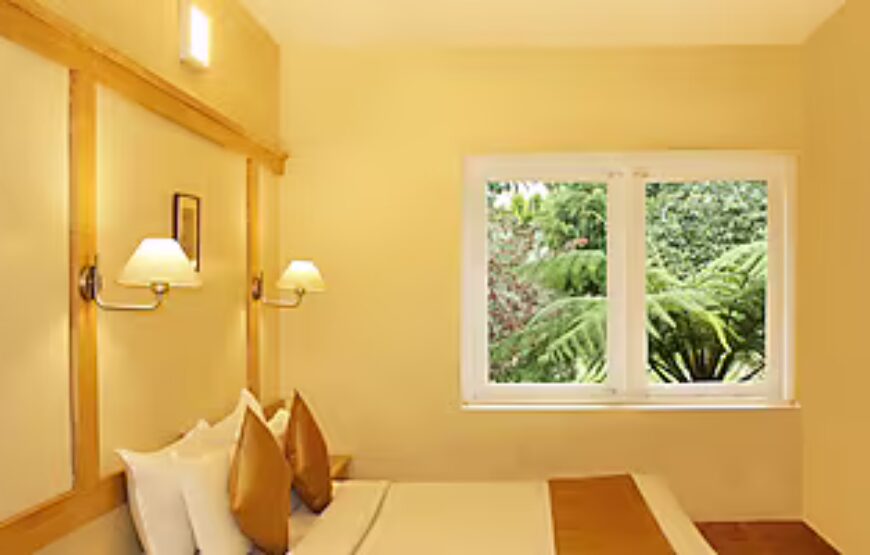 Luxury Cottage with Breakfast + Lunch/ Dinner