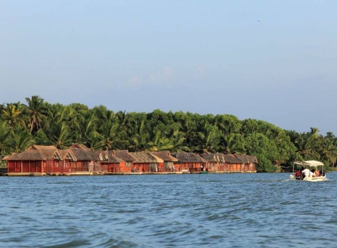 poovar luxury honeymoon packages